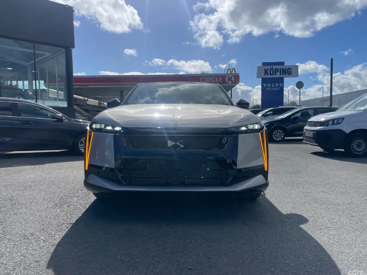 DS Automobiles Other Hatchback, Electric, 2026, Grey