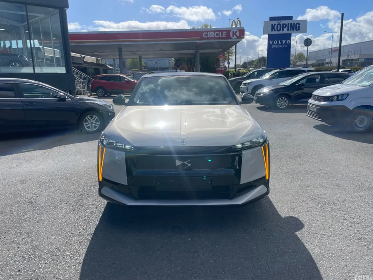 DS Automobiles Other Hatchback, Electric, 2026, Grey
