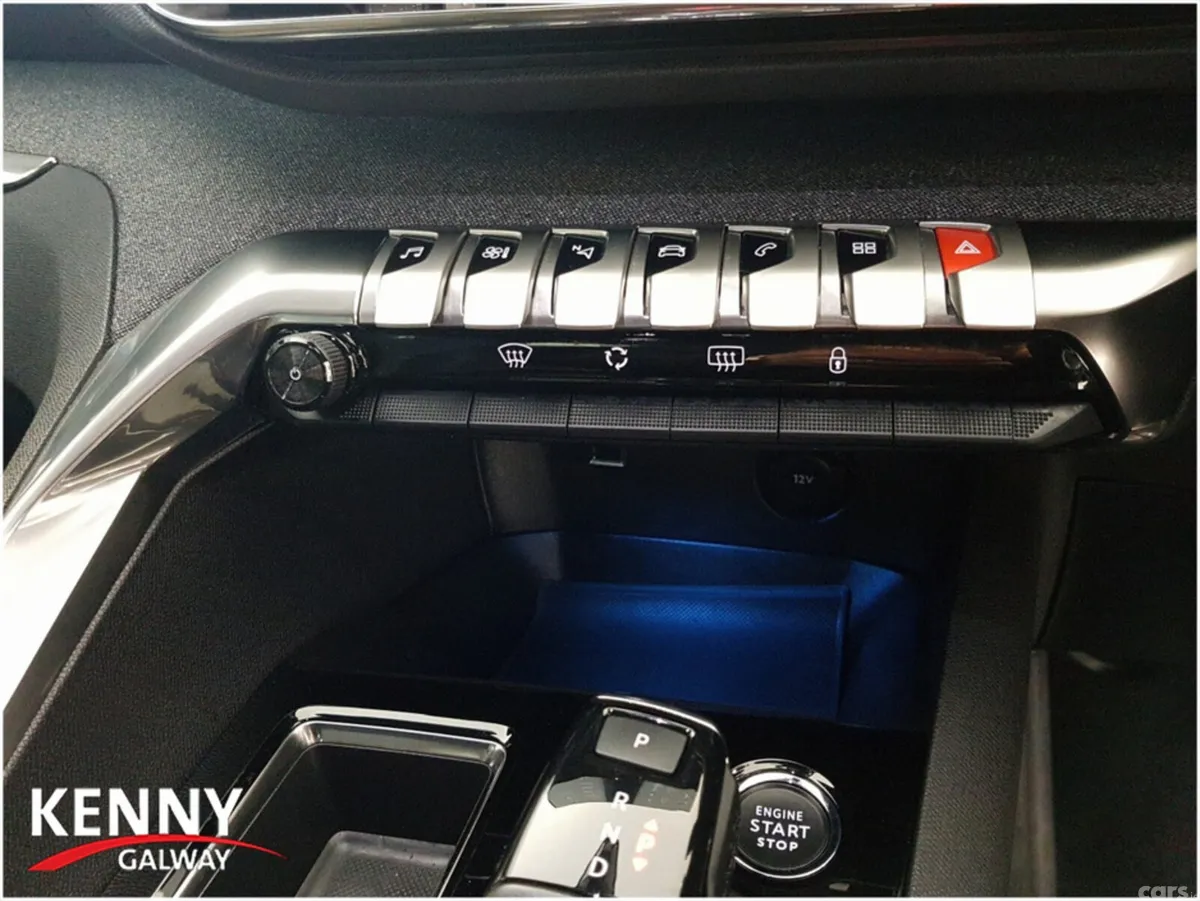 Peugeot 3008 MPV, Diesel, 2023, Black