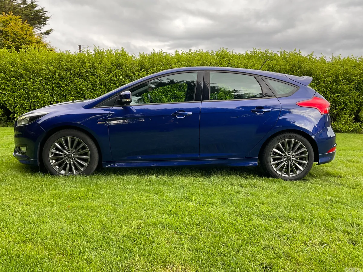 Ford Focus Hatchback, Diesel, 2017, Blue