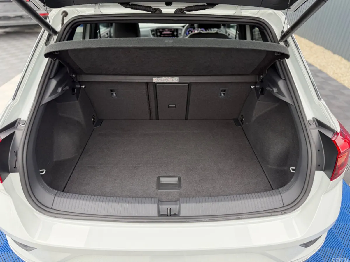 Volkswagen T-Roc SUV, Diesel, 2021, White