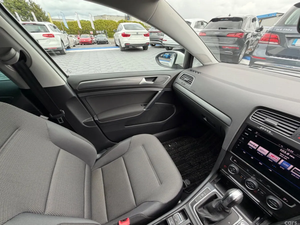 Volkswagen Golf Estate, Petrol, 2019, White
