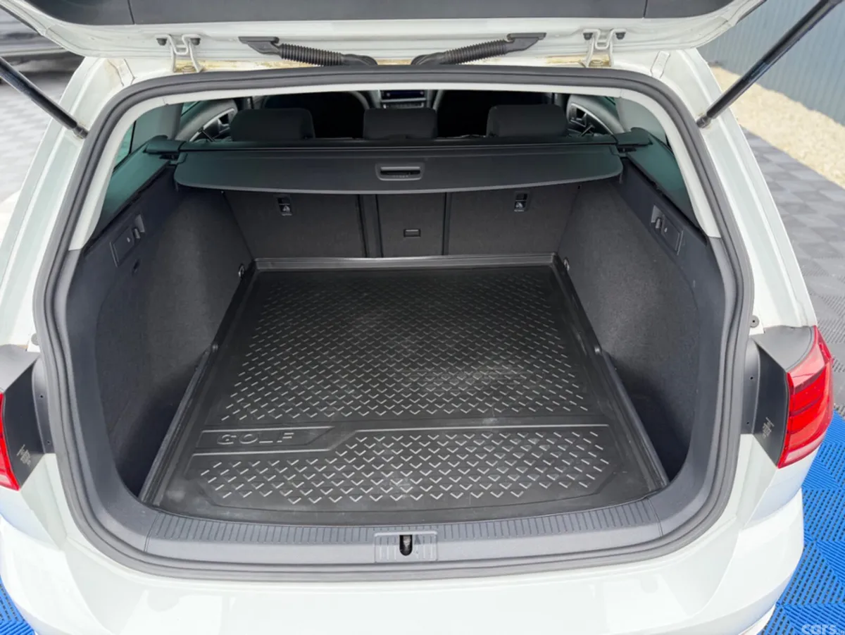 Volkswagen Golf Estate, Petrol, 2019, White