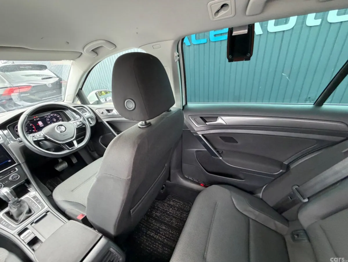 Volkswagen Golf Estate, Petrol, 2019, White