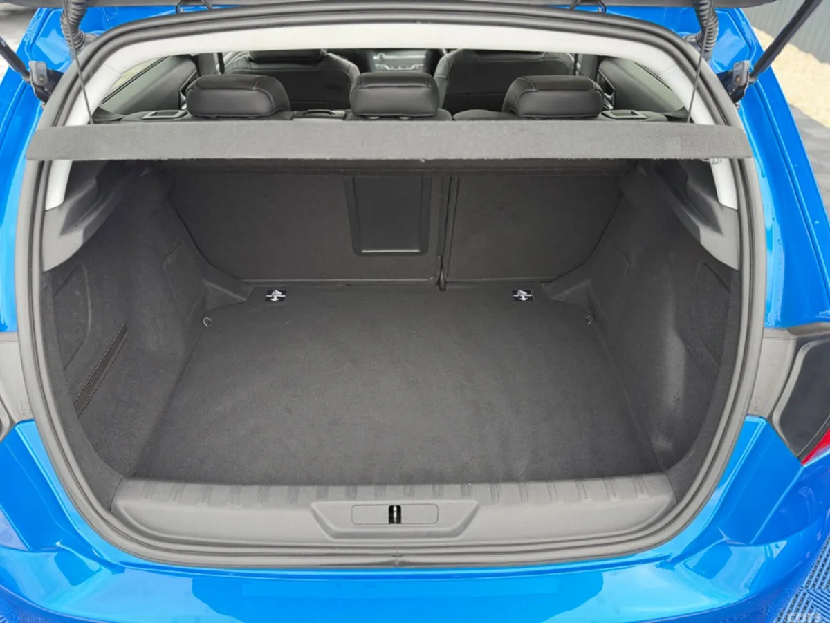 Peugeot 308 Hatchback, Diesel, 2021, Blue
