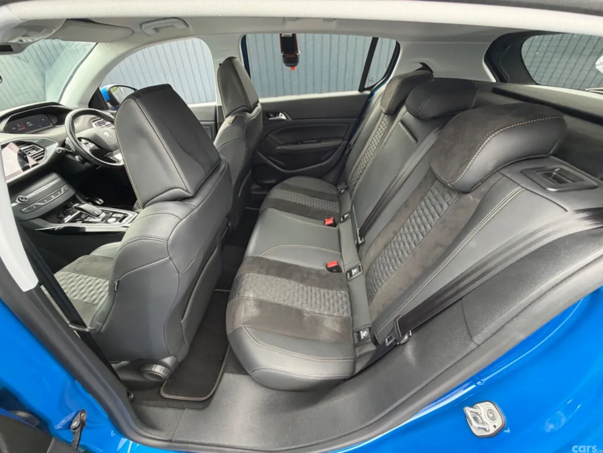 Peugeot 308 Hatchback, Diesel, 2021, Blue