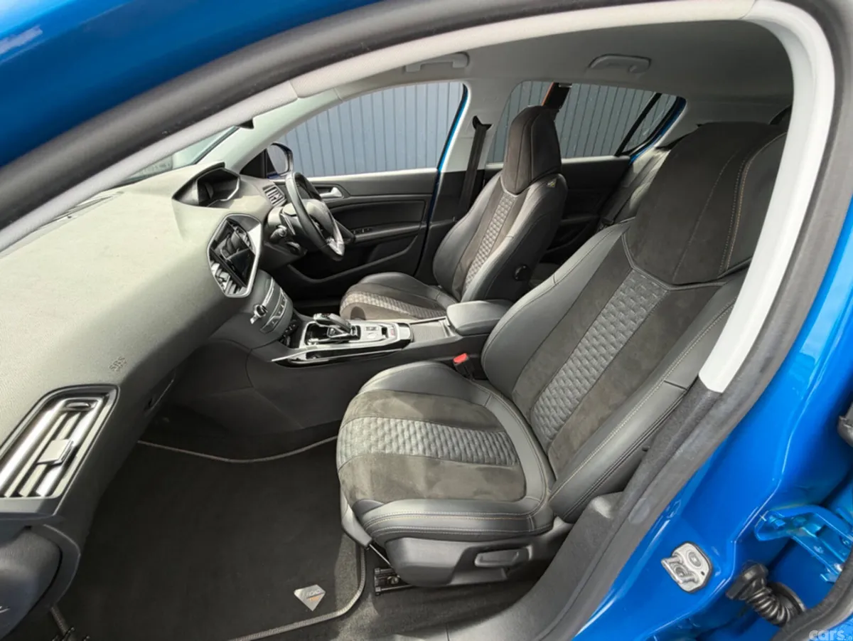 Peugeot 308 Hatchback, Diesel, 2021, Blue