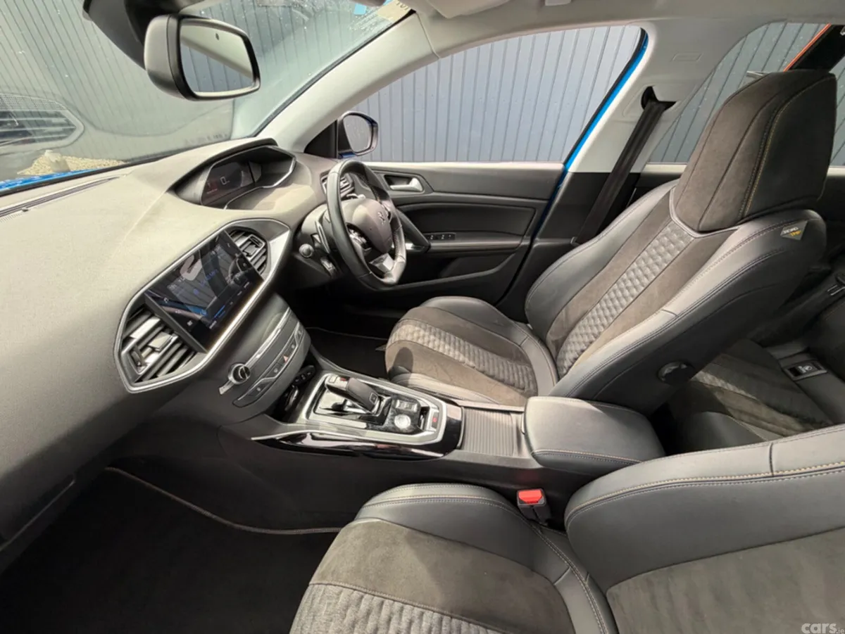 Peugeot 308 Hatchback, Diesel, 2021, Blue