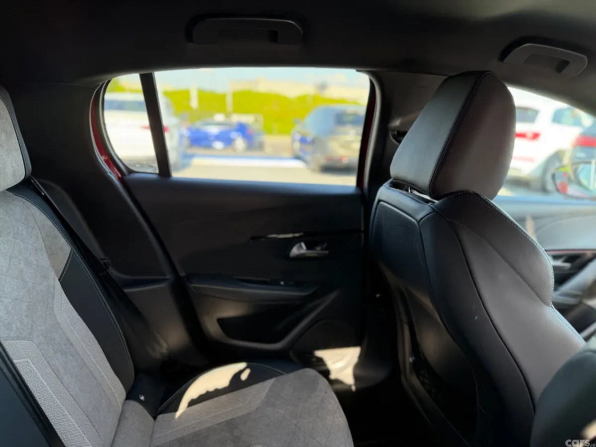 Peugeot 208 Hatchback, Petrol, 2021, Red