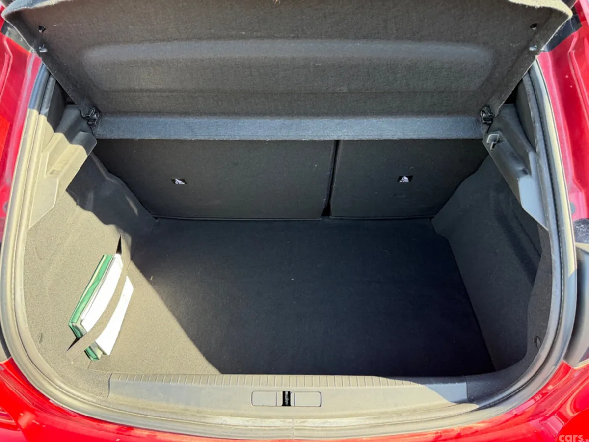 Peugeot 208 Hatchback, Petrol, 2021, Red