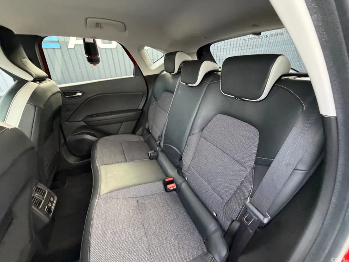 Renault Captur SUV, Petrol, 2021, Red