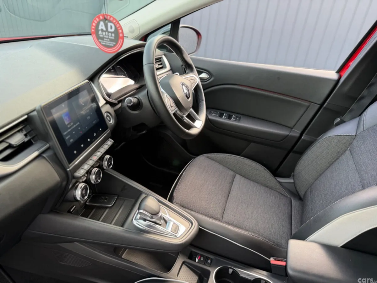 Renault Captur SUV, Petrol, 2021, Red
