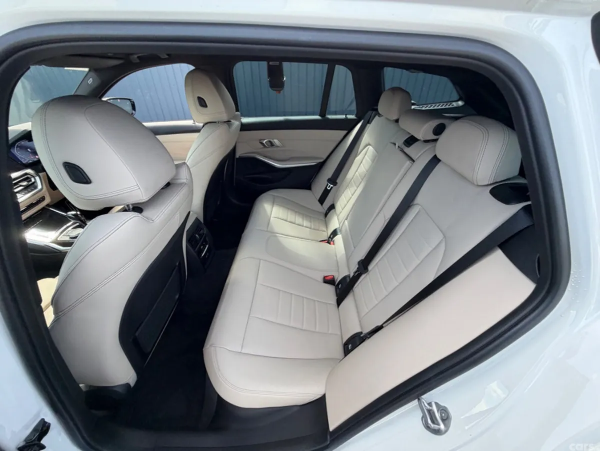 BMW 3-Series Estate, Diesel, 2022, White