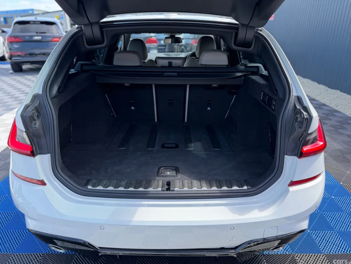 BMW 3-Series Estate, Diesel, 2022, White