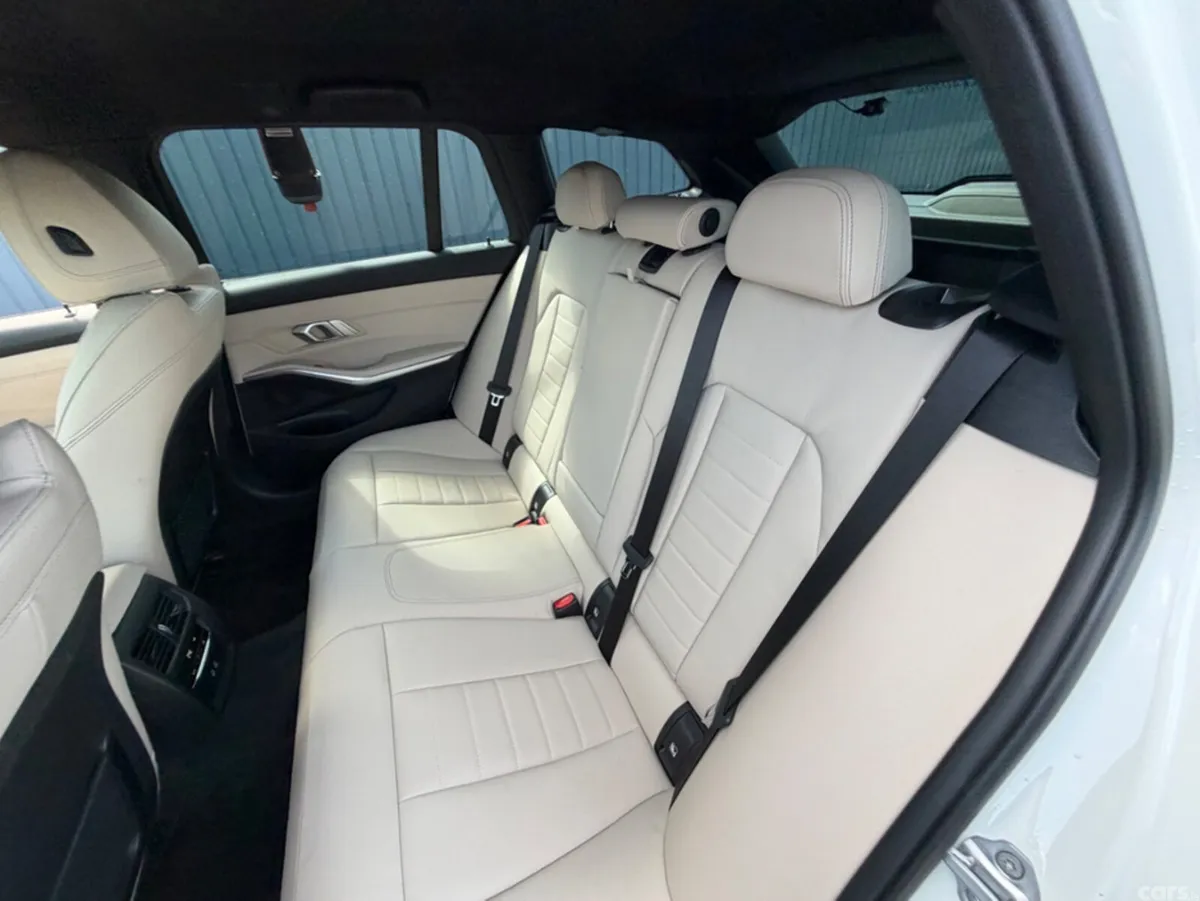 BMW 3-Series Estate, Diesel, 2022, White