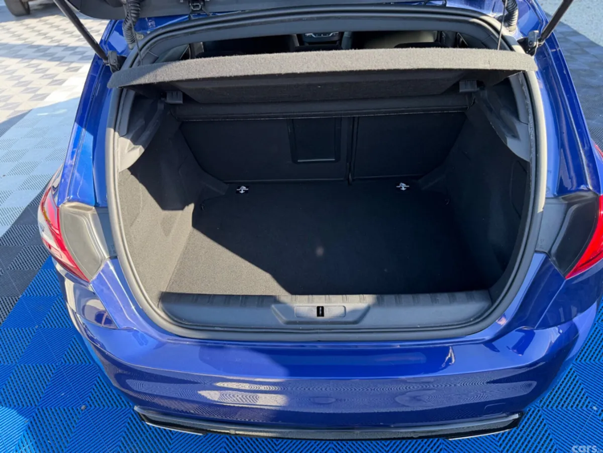 Peugeot 308 Hatchback, Diesel, 2020, Blue
