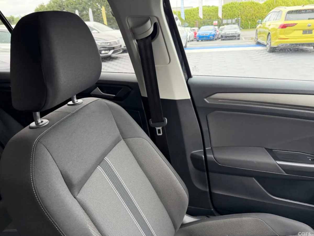 Volkswagen T-Roc SUV, Diesel, 2021, Black