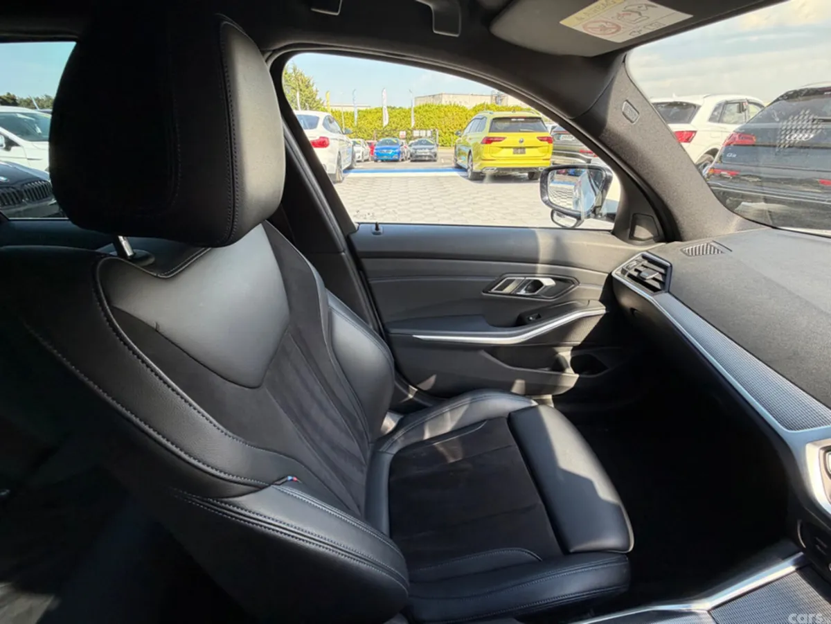 BMW 3-Series Saloon, Diesel, 2019, White