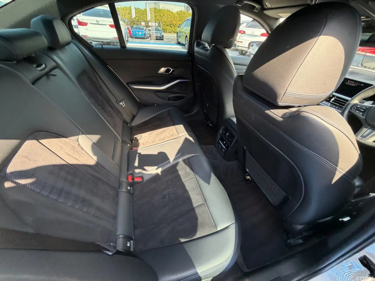 BMW 3-Series Saloon, Diesel, 2019, White