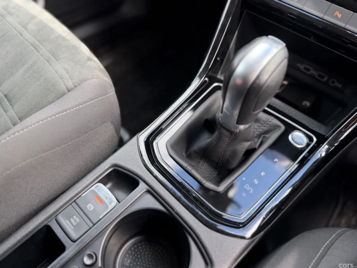 Volkswagen Touran MPV, Diesel, 2020, Black