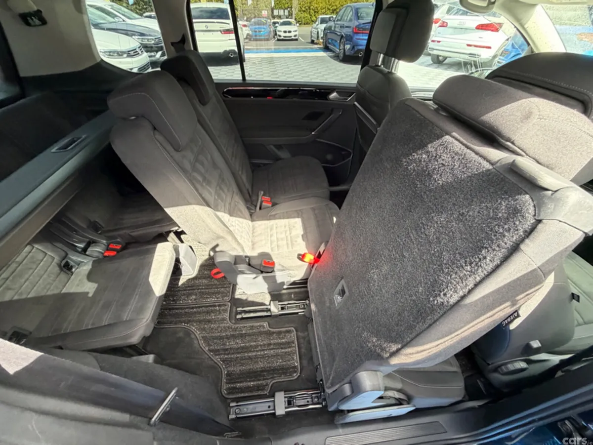 Volkswagen Touran MPV, Diesel, 2020, Black