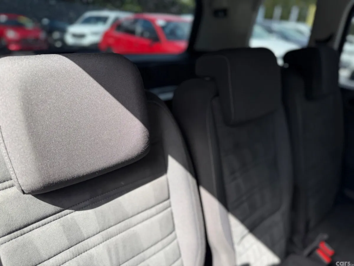 Volkswagen Touran MPV, Diesel, 2020, Black