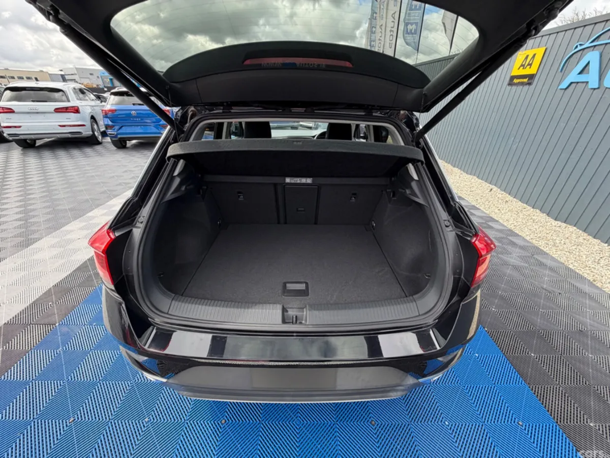Volkswagen T-Roc SUV, Diesel, 2021, Black