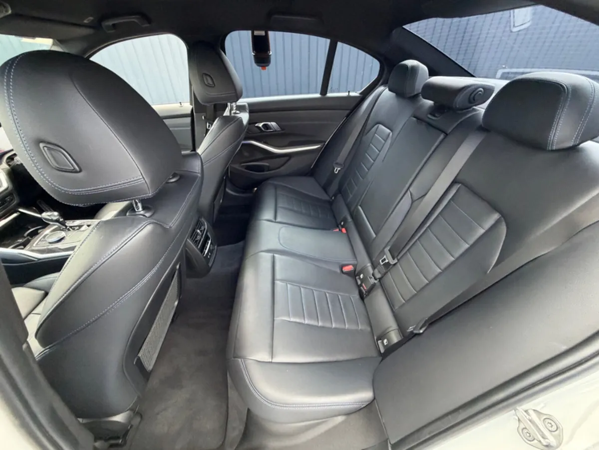 BMW 3-Series Saloon, Diesel, 2019, White