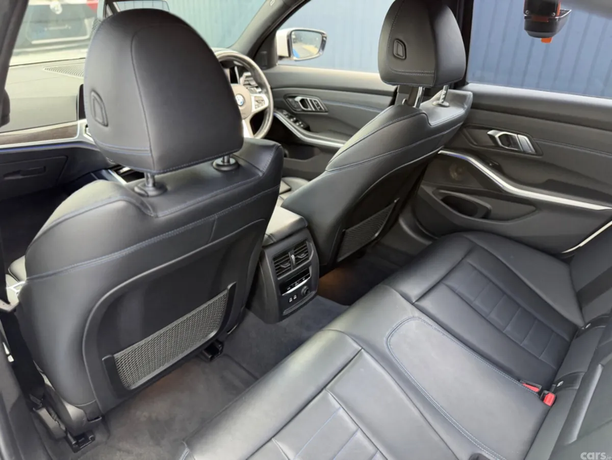 BMW 3-Series Saloon, Diesel, 2019, White