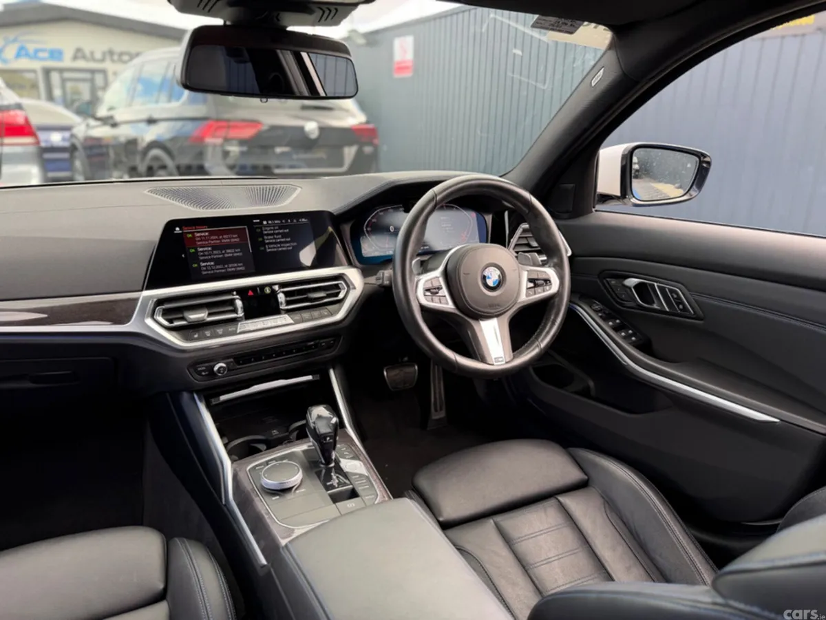 BMW 3-Series Saloon, Diesel, 2019, White
