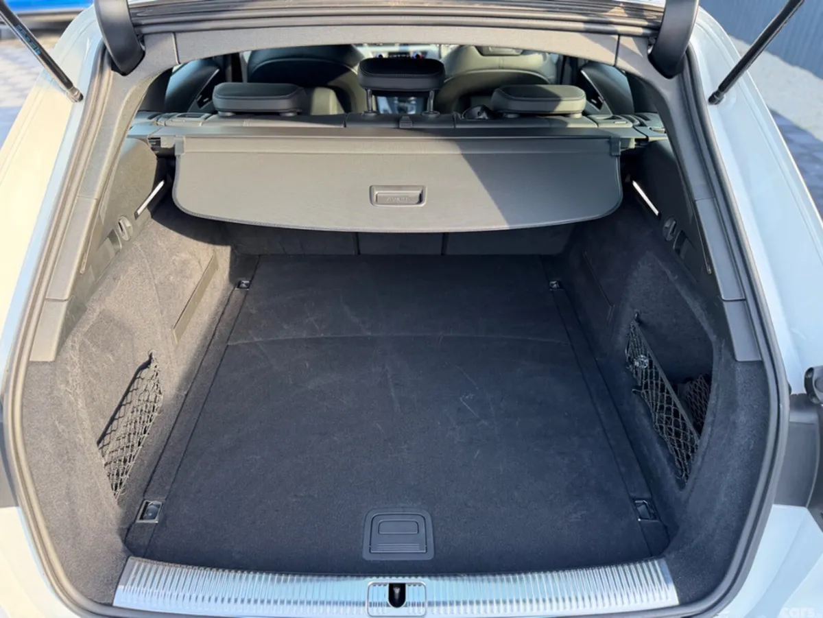 Audi A4 Estate, Petrol, 2019, White