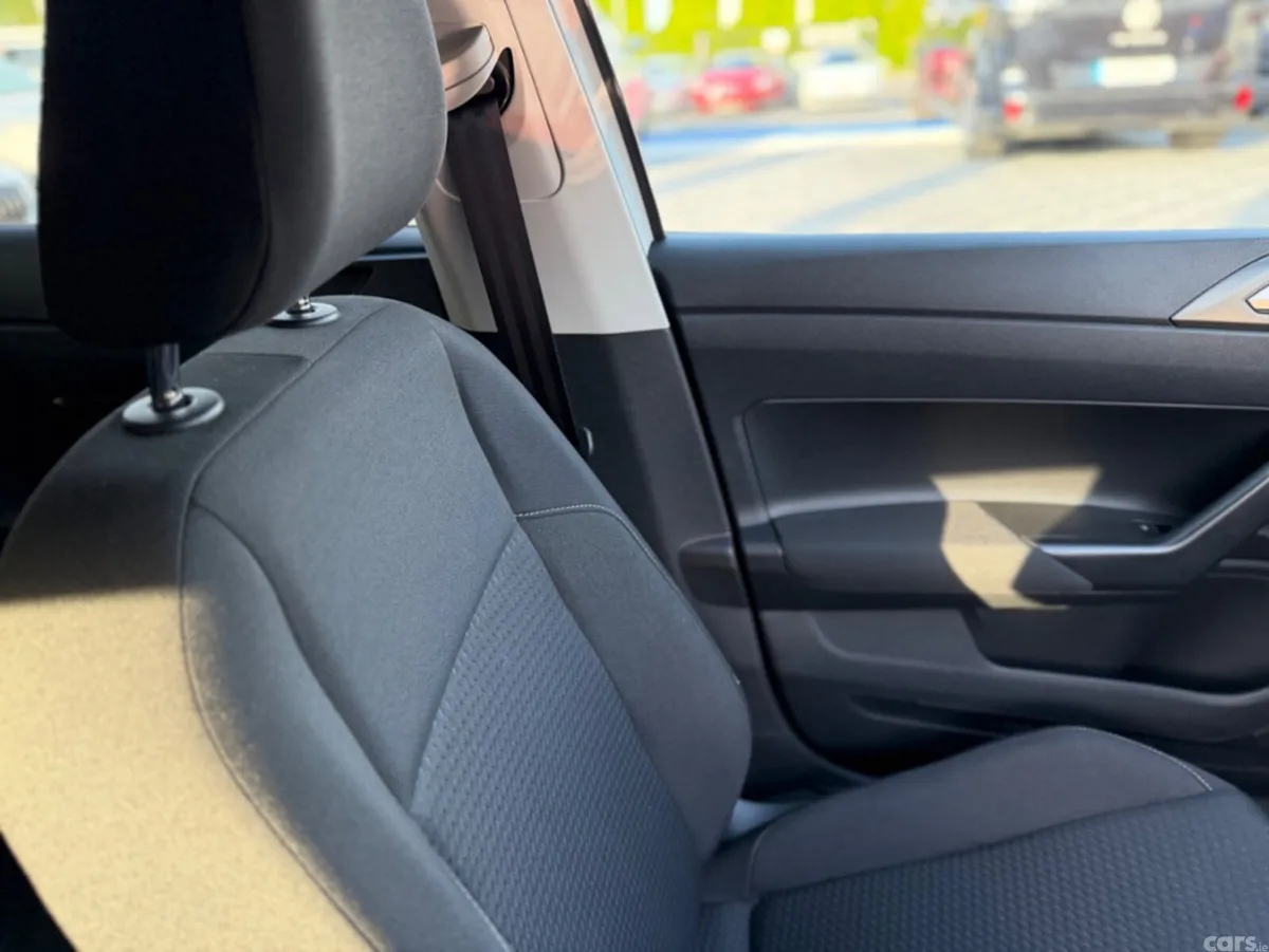 Volkswagen Polo Hatchback, Petrol, 2019, White