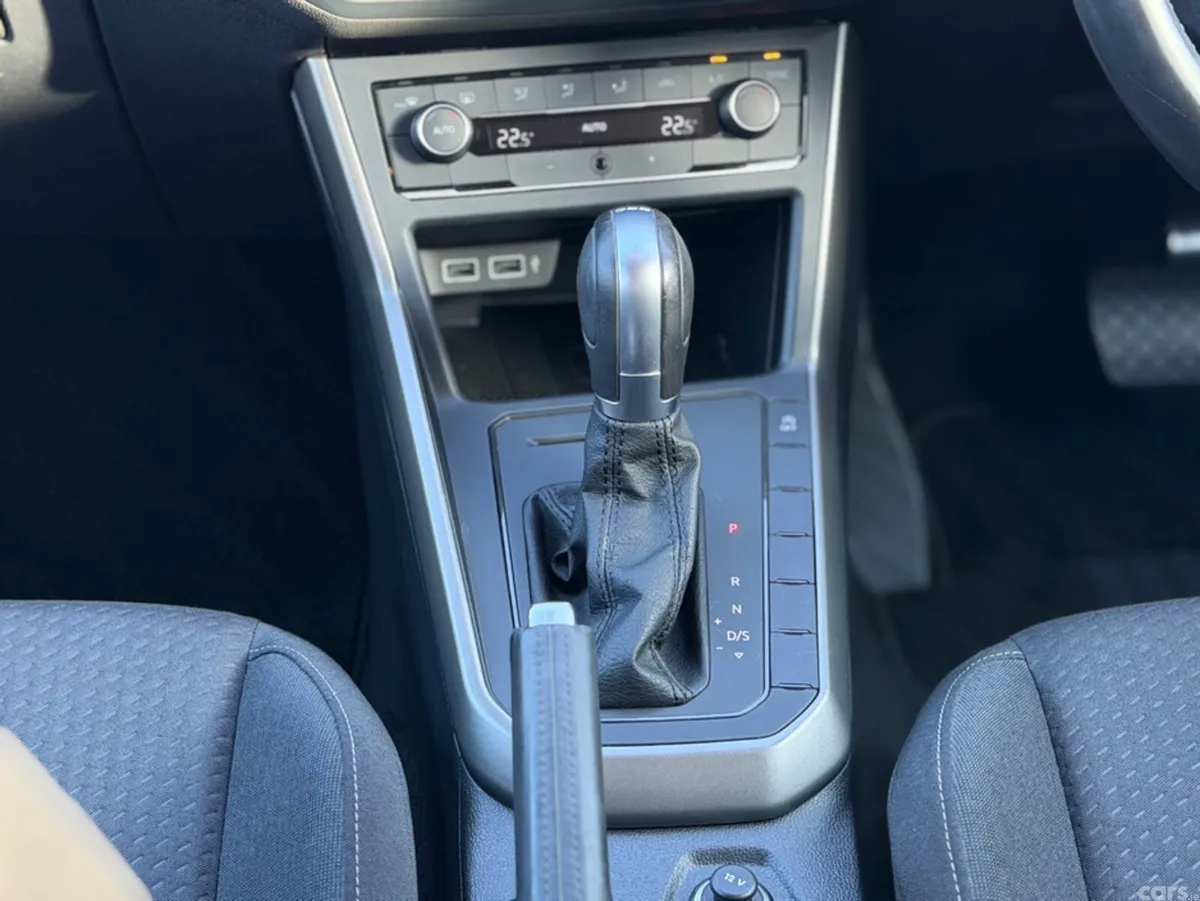Volkswagen Polo Hatchback, Petrol, 2019, White