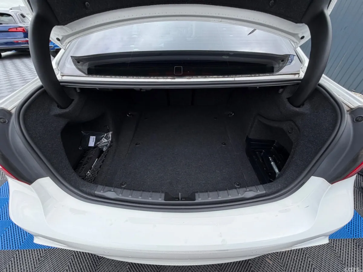BMW 3-Series Saloon, Diesel, 2018, White