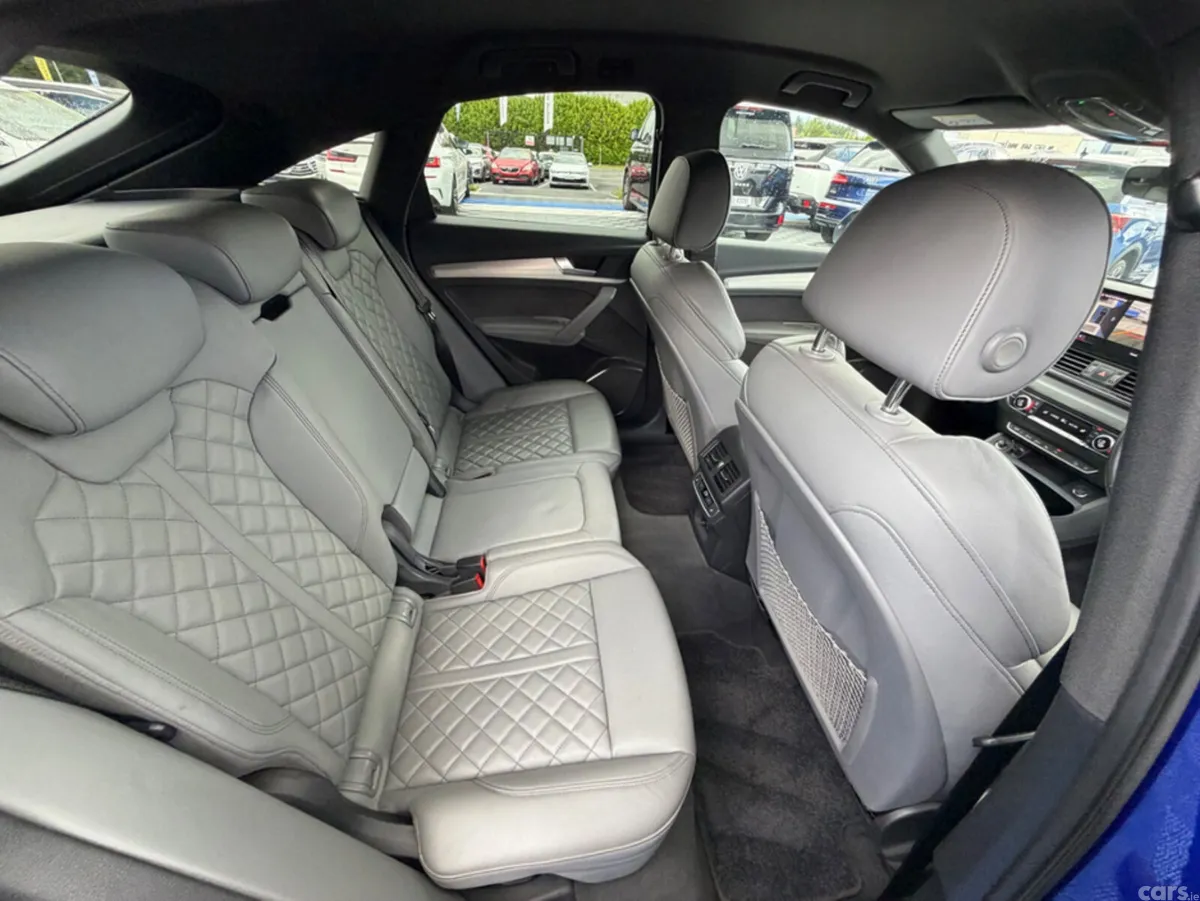 Audi Q5 SUV, Diesel, 2022, Blue