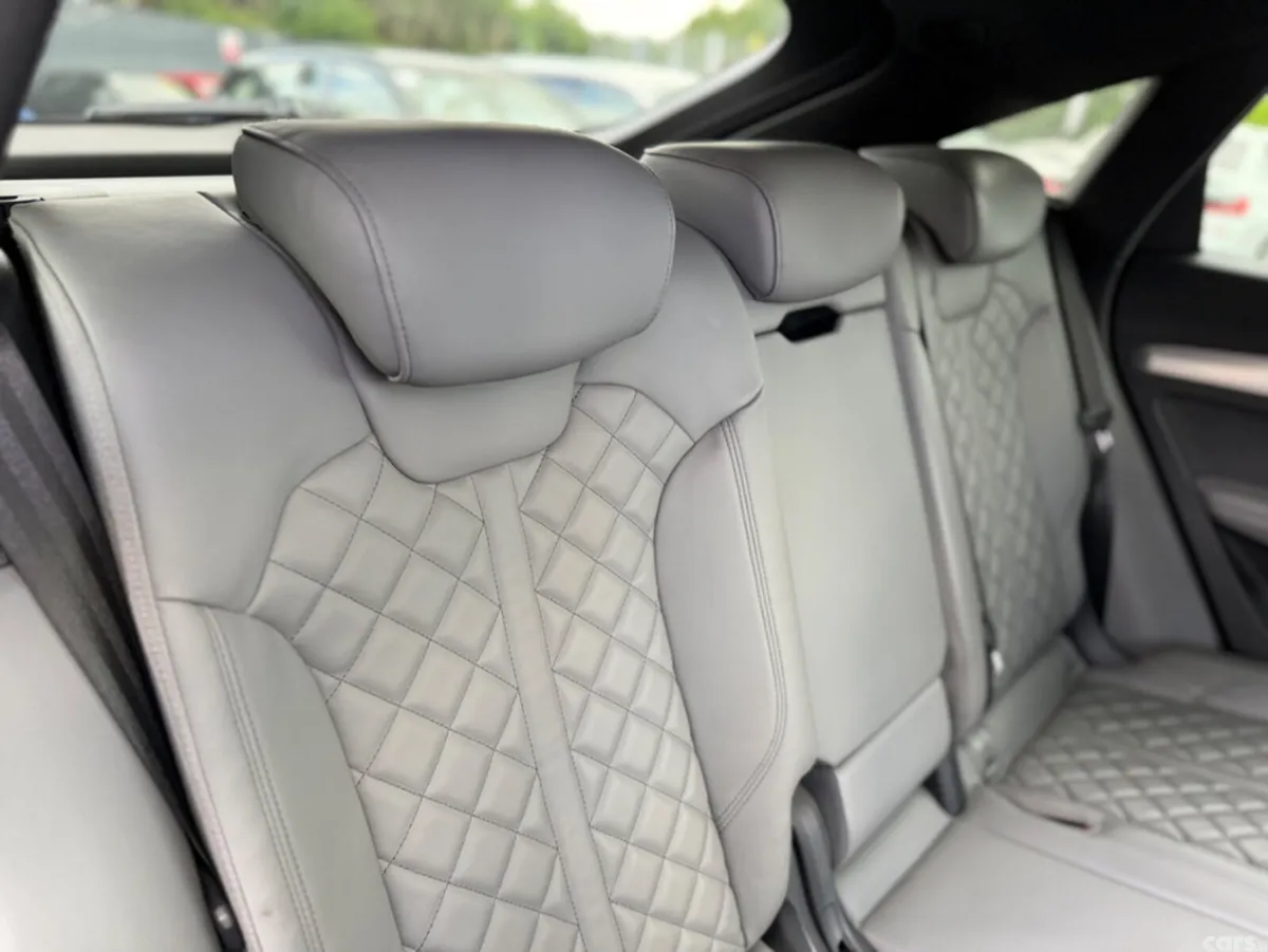 Audi Q5 SUV, Diesel, 2022, Blue