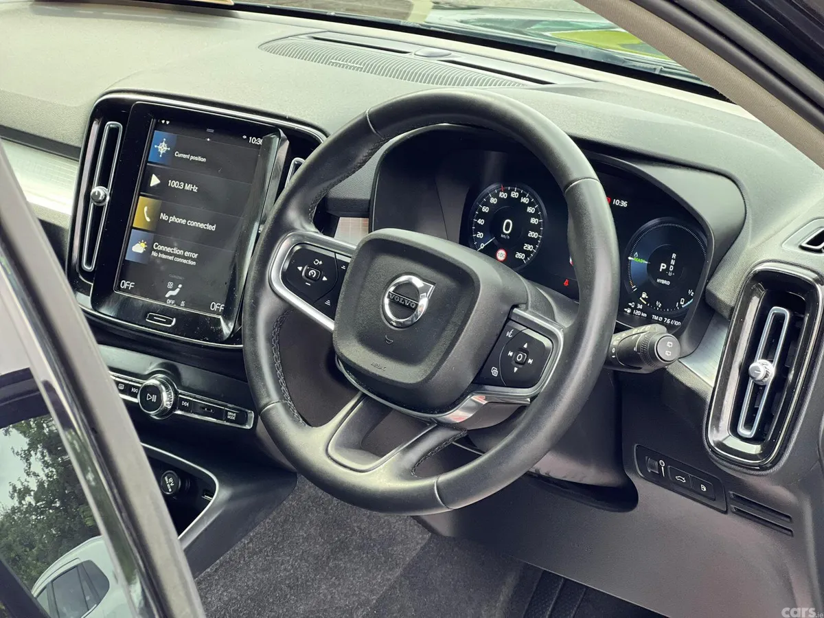 Volvo XC40 Estate/Jeep, Petrol Plug-in Hybrid, 2022, Black