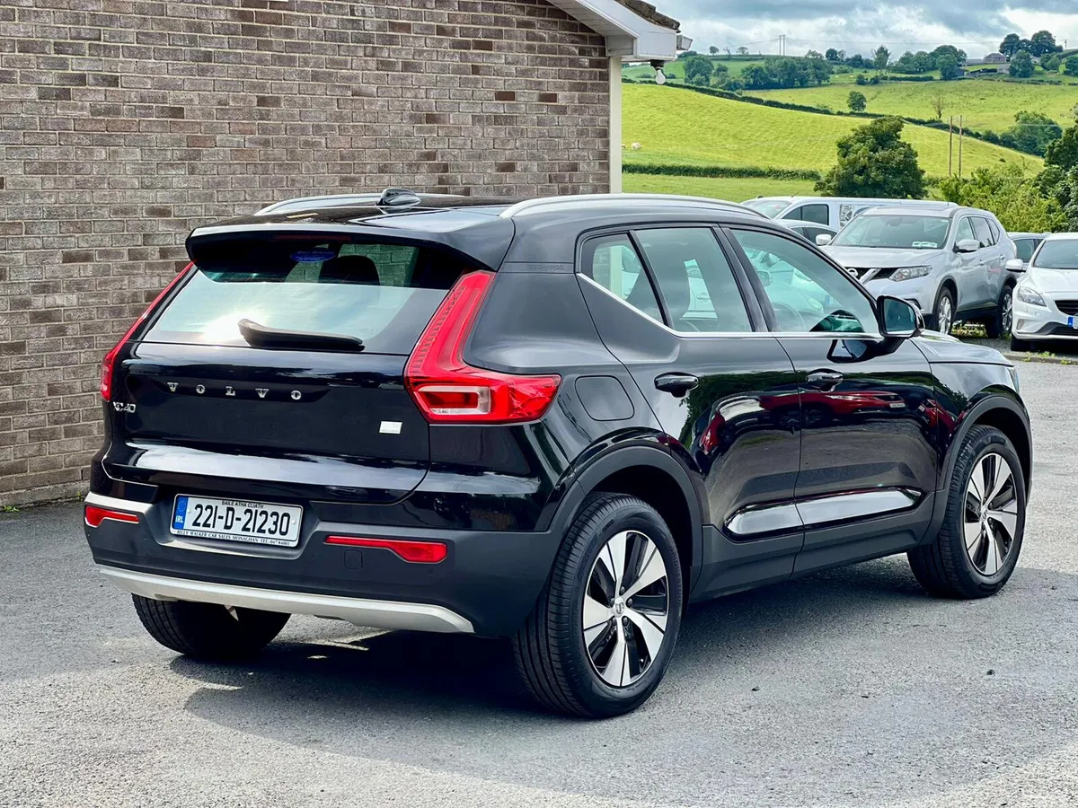 Volvo XC40 Estate/Jeep, Petrol Plug-in Hybrid, 2022, Black