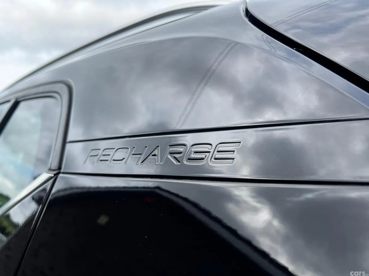 Volvo XC40 Estate/Jeep, Petrol Plug-in Hybrid, 2022, Black