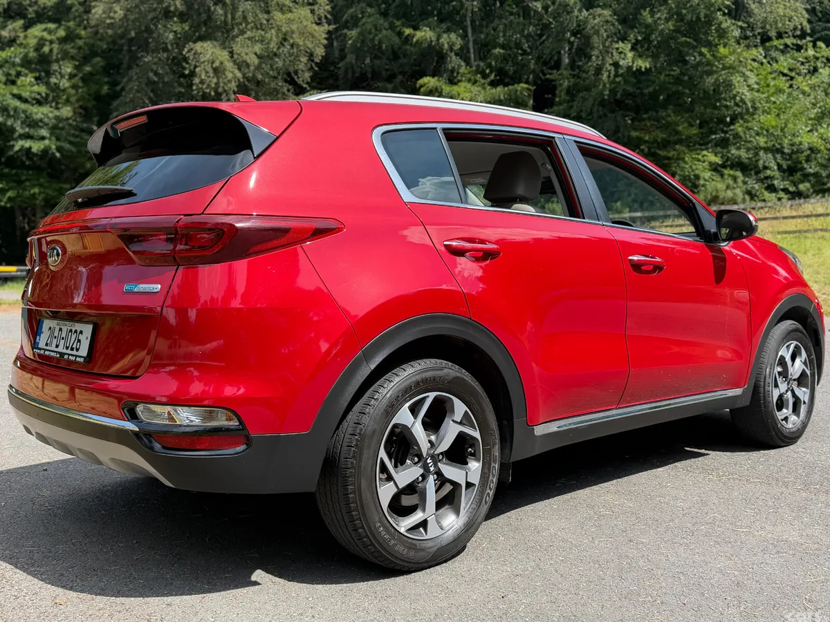 Kia Sportage SUV, Diesel Hybrid, 2021, Red
