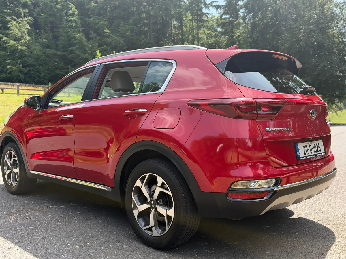 Kia Sportage SUV, Diesel Hybrid, 2021, Red