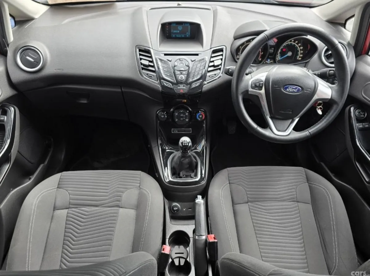 Ford Fiesta Hatchback, Petrol, 2015, Red
