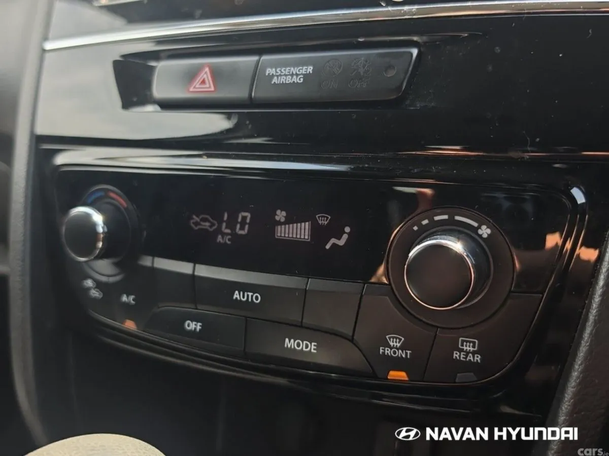 Suzuki Vitara SUV, Petrol Hybrid, 2023, Grey