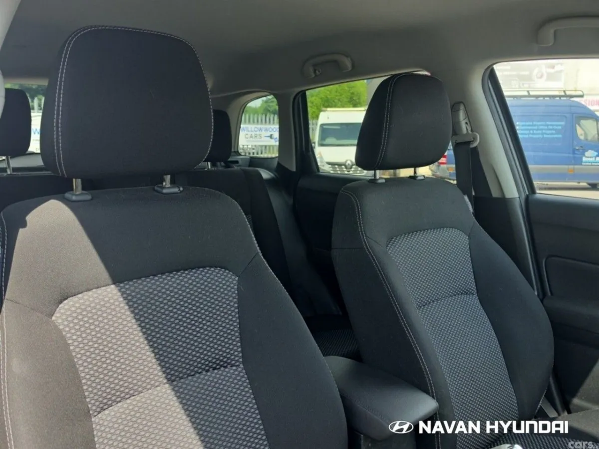 Suzuki Vitara SUV, Petrol Hybrid, 2023, Grey