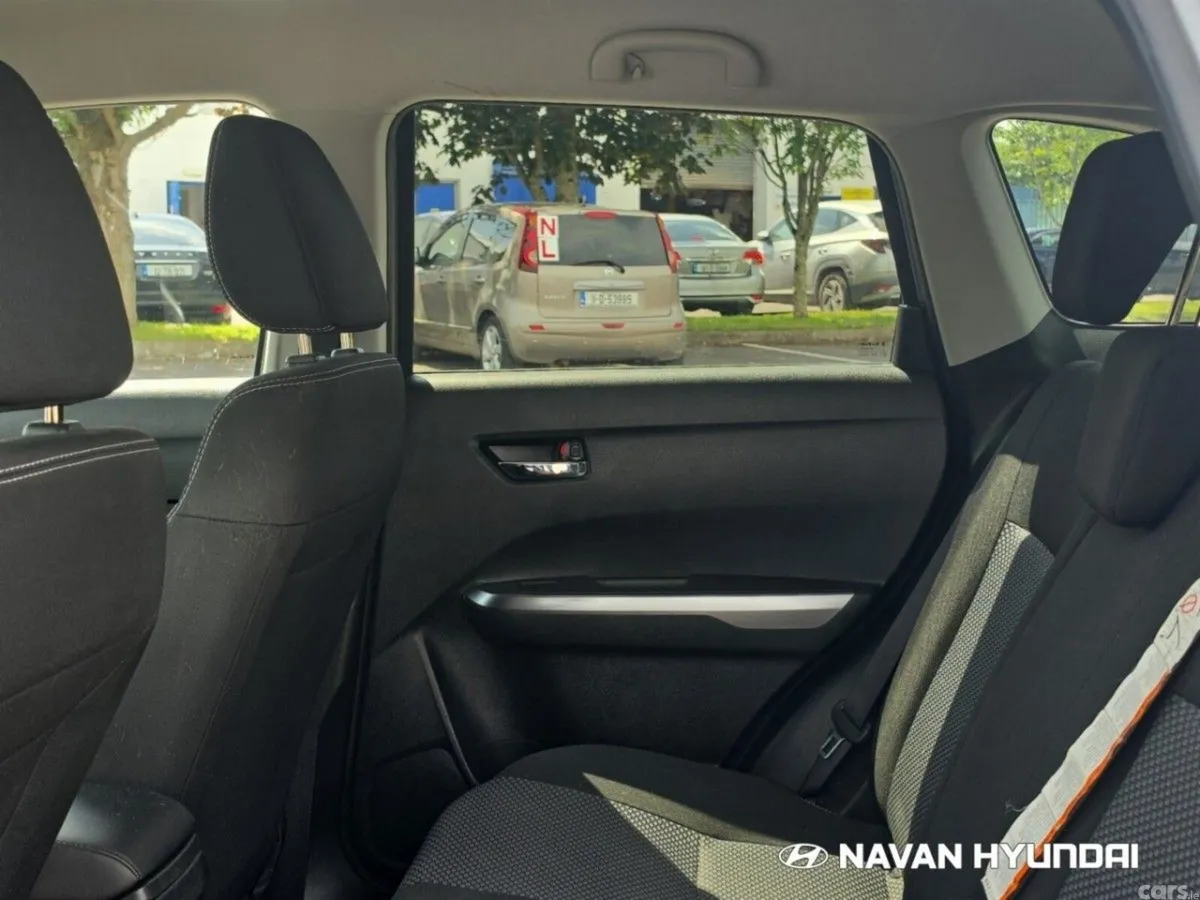 Suzuki Vitara SUV, Petrol Hybrid, 2023, Grey