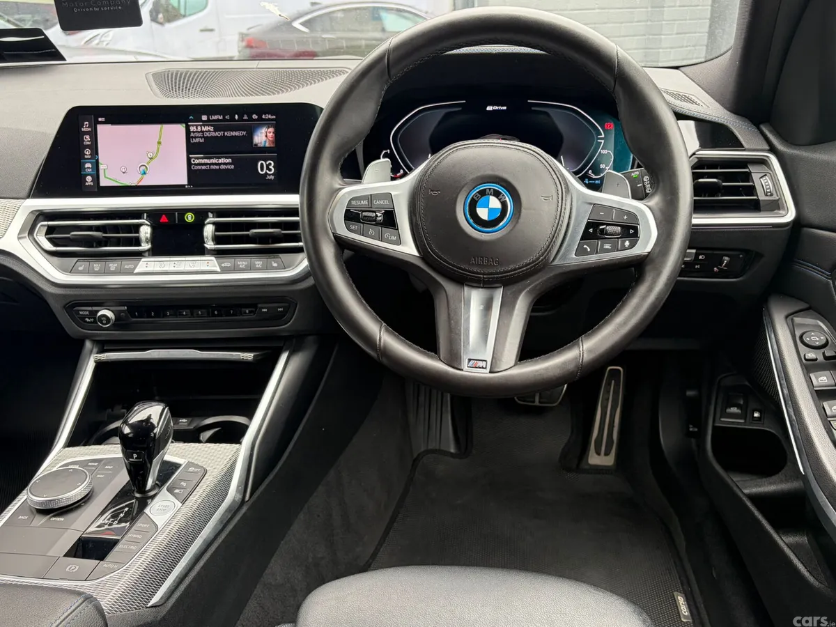 BMW 3-Series Estate, Petrol Hybrid, 2022, White