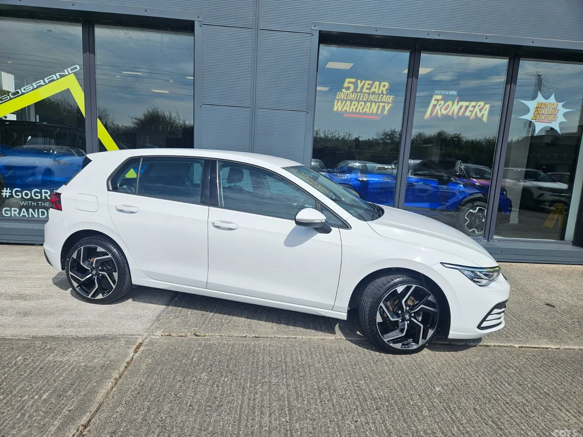 Volkswagen Golf Estate, Diesel, 2022, White