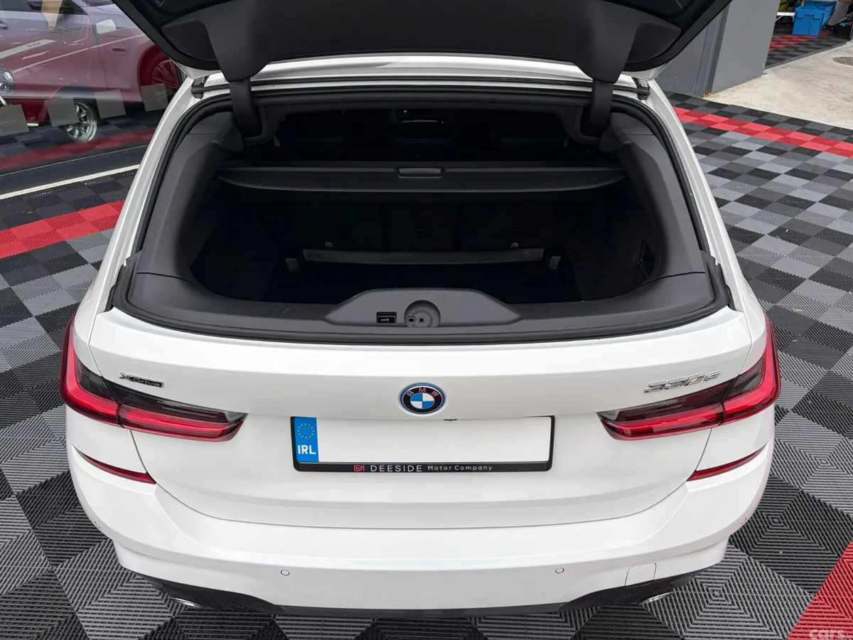 BMW 3-Series Estate, Petrol Hybrid, 2022, White