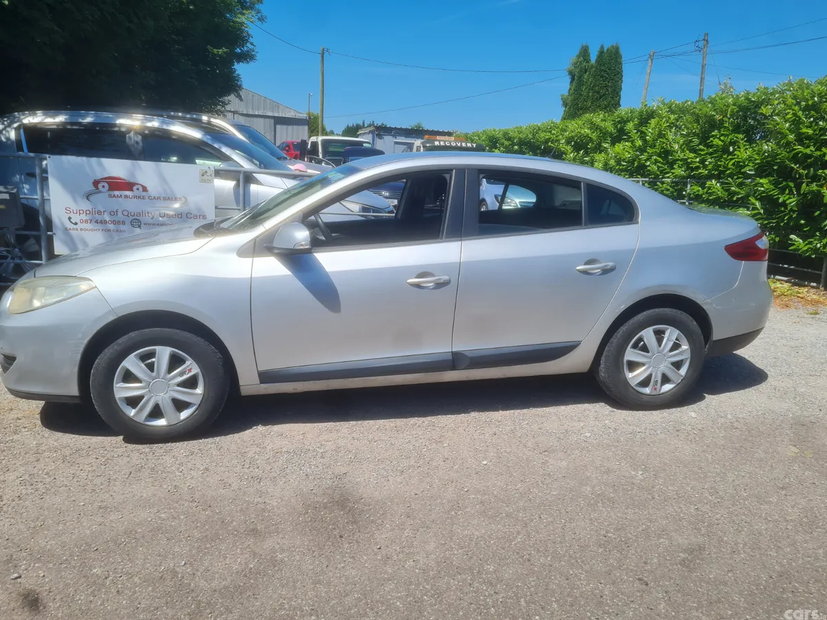 Renault Fluence Saloon, Diesel, 2011, Silver