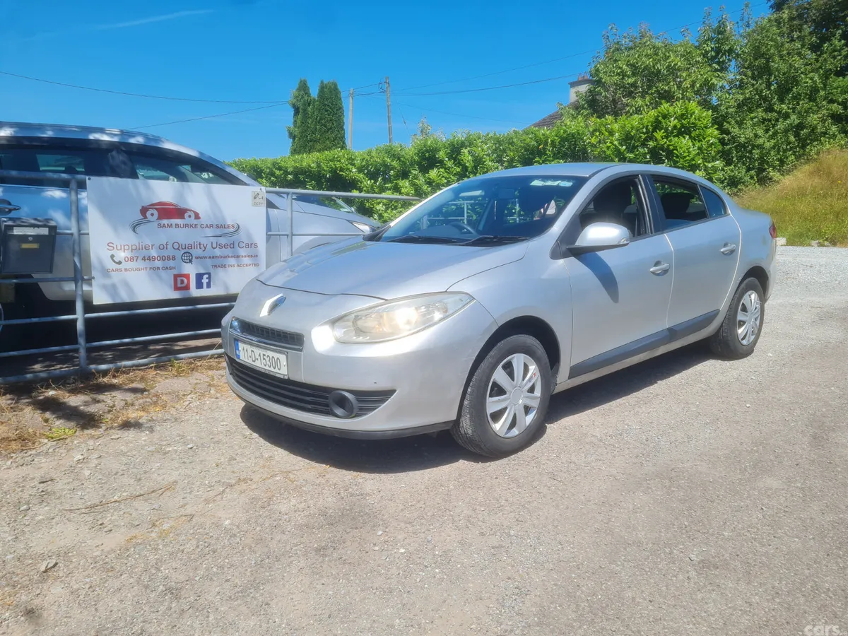 Renault Fluence Saloon, Diesel, 2011, Silver